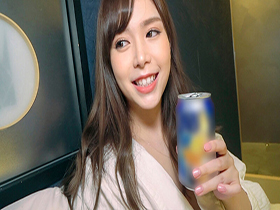 完全プライベート映像　天然Hカップの元看護師クオーター美女・月見伊織ちゃんと初めての二人きりお泊まり　サンプル画像09